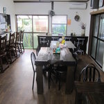 足打ちうどん処 七 - 普通のお宅のリビングといった店内