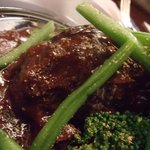 ラシーヌ - 牛ホホ肉の赤ワイン煮　黒胡椒風味