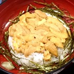 お食事処みうらや - みうらやさん ミニ生うに丼あっぷ♪赤うにが甘くて本当美味しかったです☆ fromグリーンロ－ル