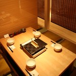 Hakata Motsunabe Ooyama - 仕切られた半個室はカップルや女性に人気
