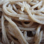 そば処 利庵 - 十割そば、拡大。ほしも程よく、香りも良い。