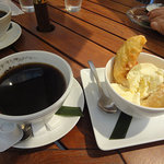 Bali Cafe PUTRI - バリコピは大きな器で出てきます。