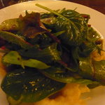 イカロ風サラダには、ピュリニィ・モンラッシェを合わせて