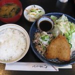 風来坊 - 国産豚の焼シャブおろしポン酢添えとアジフライ　700円