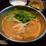 Spice&Dining KALA - 「ハマチのカレー煮」って感じ。味が違うスパイスで、料理の幅と奥行きを感じる逸品～