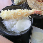 餐粉の励 - お店のお母さんの沢庵も美味しいんだ!!!!