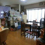 餐粉の励 - 厨房のあるほうの部屋で、個室風に食べさせてもらってます!!!!