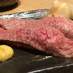 肉割烹バル 牛牛 GYUGYU - 肉寿司旨い。。