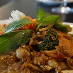 Noi Thai Cuisine - スペシャルランチDrunken Noodles）