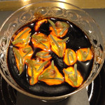 カハラ - 苦いアカシアのカラメルのプリン。じゅんさいとピオーネ。