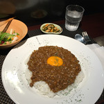 小林カレー店。 - 甘めのキーマ、玉子のせでいただきました。