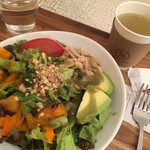 マミー＆マミー - ツナサラダとボーンブロス