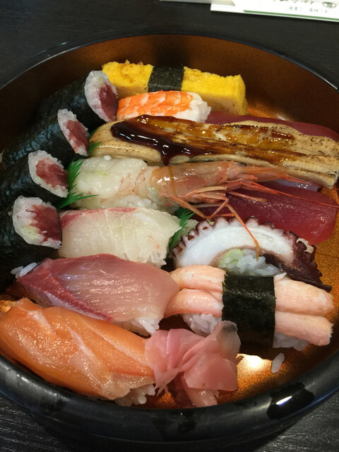 仙石すし 本店>