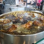 FOOD REPUBLIC - 2013/8カオカームーのお店の大きな鍋