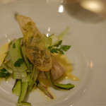 銀座 レストラン オザミ - 「初夏」 天然スズキ、紫アスパラガス