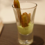 銀座 レストラン オザミ - アミューズ 「サボテン」 そら豆のムースとチュロス