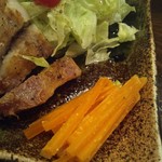 豚肉とミモレット（チーズ）
          抜群の相性です