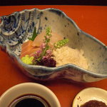 くずし懐石 縁 - 造りは鯛、鮪(トロ)、鱧のたたき。