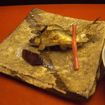 くずし懐石 縁 - 小鮎焼。