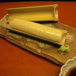 くずし懐石 縁 - 白胡麻の風味豊かな葛豆腐。