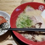 豚骨らーめん 福の軒 - ラーメン　+　めんたいこごはん