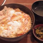 鳥つね自然洞 - 上親子丼 1,300円