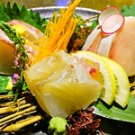 天草の恵 - 天草鮮魚のお造り３種盛り合わせ　鰤・鯛・鱸