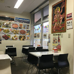 エベレストカレー - 店内