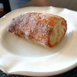 Le détour - ハードな口当たりが美味しいバケット