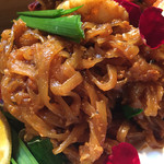 ロムアロイ - パッタイ