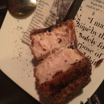 JAM Dining - 名物！とろっとろに煮込んだ豚の唐揚げ １個
            250円