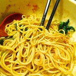 めだかタンタン - 汁なしをまぜまぜ。麺が美味しいと好評！　食べ比べでは汁なしが人気！