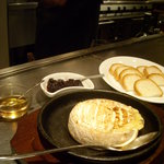 Vin樹亭 - ②ｶﾏﾝﾍﾞｰﾙ焼き(２種類のｿｰｽでどうぞ♪