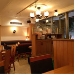 カスタネット - 2016年に改装した店内