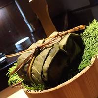 梶川 - 【凌ぎ】鰻の朴葉寿司