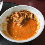 中国四川料理 天府仙臺 - 2016年7月。最後はミニ麻婆丼に冷やし担々麺のスープを投入。