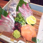 刺身3点盛り（しまあじ・サーモン・真鯛）