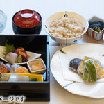 [Four seasons Bento (boxed lunch)] 4 items including seasonal dishes and desserts