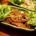 オリエンタルバル Xinchao - 蓮とパクチー根のきんぴら