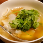 オリエンタルバル Xinchao - パクチー水餃子