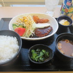 亀の井食堂 - ハンバーグ