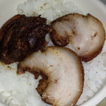 丸長精肉店 - 炊きたてご飯にのせて