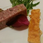 フラテッロ - 右：海老のプリン
      左：豚肉のパテ