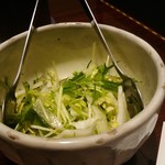 焼肉 個室・佐賀牛 葡萄苑 - ごま油、塩こしょう、唐辛子で和えた野菜