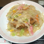 リンガーハット - あんが少なめなのか麺肌が見えちゃってる。いや、麺肌なんて言葉ないかw