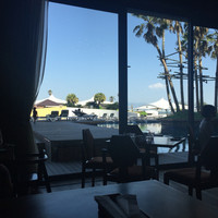 The lounge on the water - 