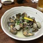 割烹若新 - アサリバター炒め