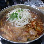 たつ屋 - 鍋にうどん玉！