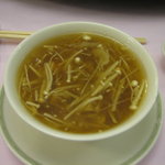 東天閣 - フカヒレのスープ