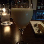 ムーンシャイン - バッタという名のカクテル・・。